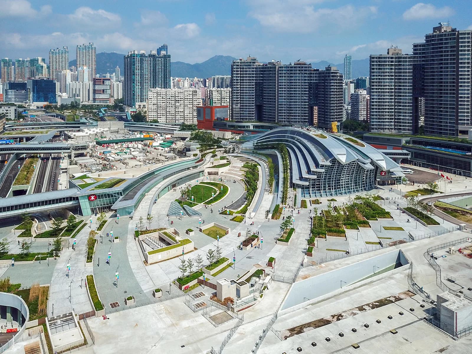 Hong Kong to Shenzhen Visa: Who Walks Through, Who Pays at the Border, and Who Has to Plan Ahead